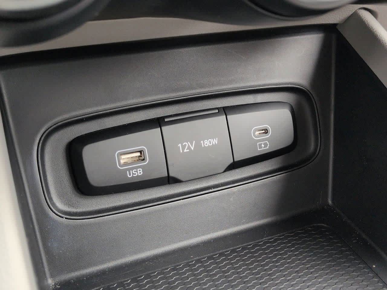 Thumbnail: 2023 Hyundai Venue - 30