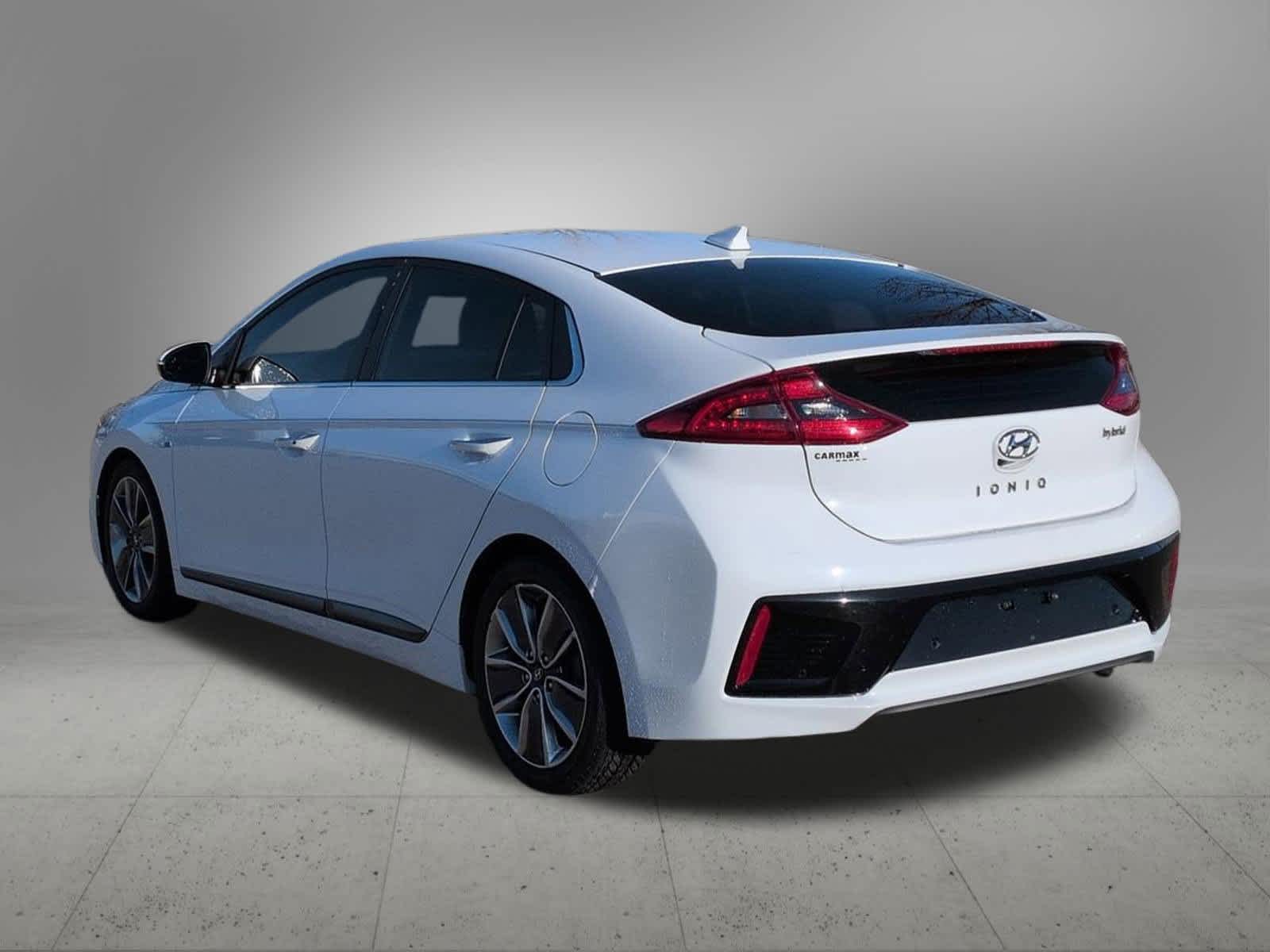 Thumbnail: 2018 Hyundai Ioniq - 4