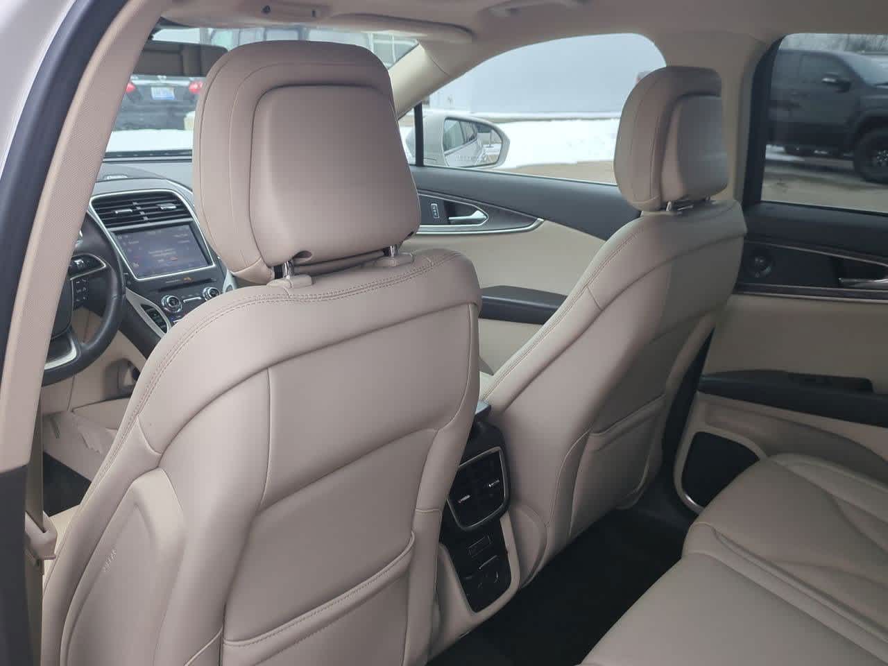 Thumbnail: 2020 Lincoln Nautilus - 17