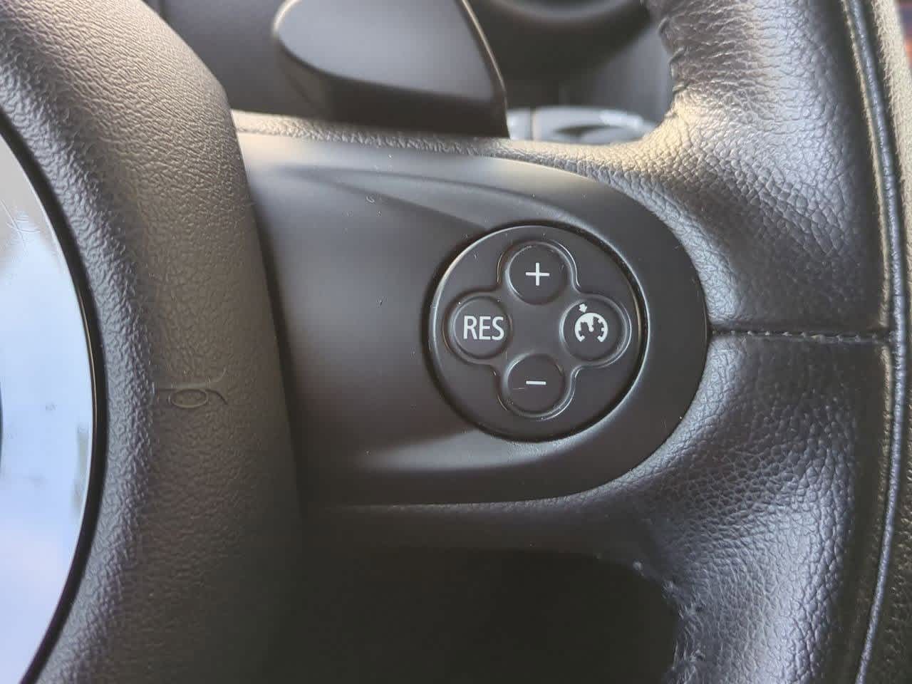 Thumbnail: 2015 MINI Cooper Countryman - 25
