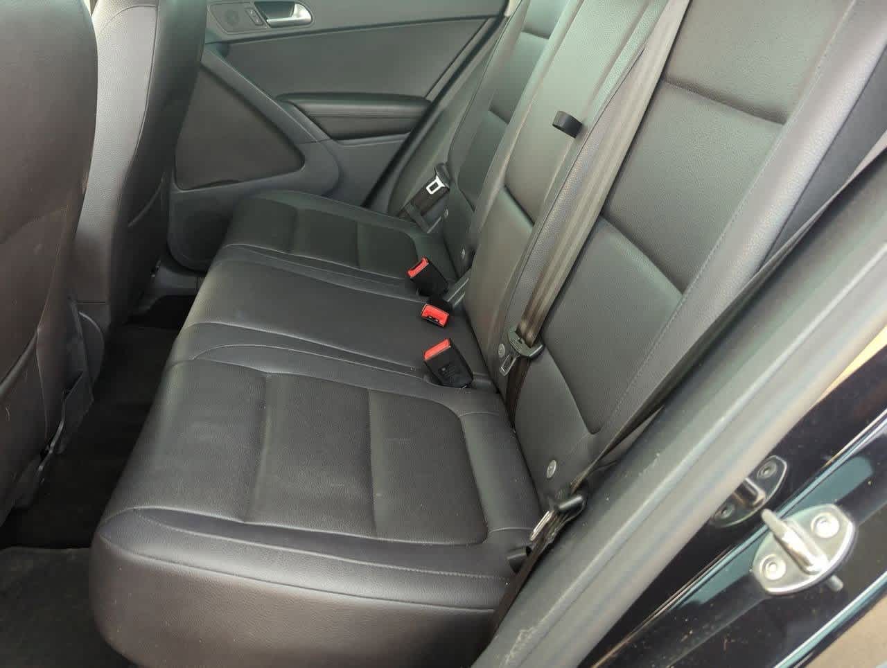 Thumbnail: 2016 Volkswagen Tiguan - 19