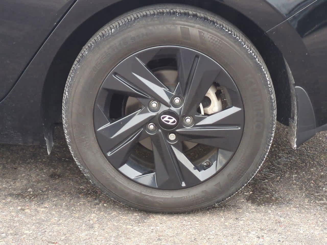 Thumbnail: 2023 Hyundai Elantra - 13