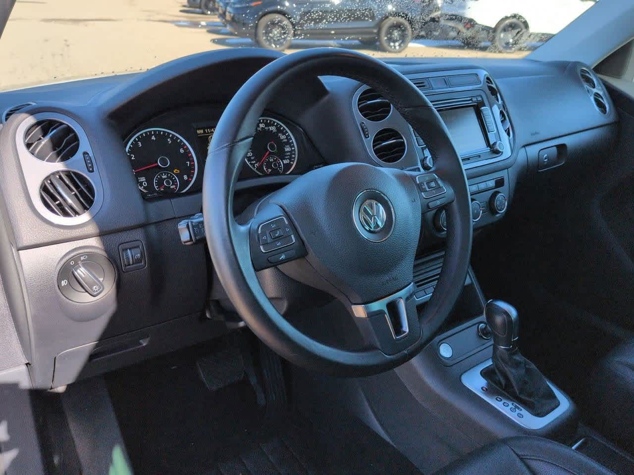 Thumbnail: 2014 Volkswagen Tiguan - 2