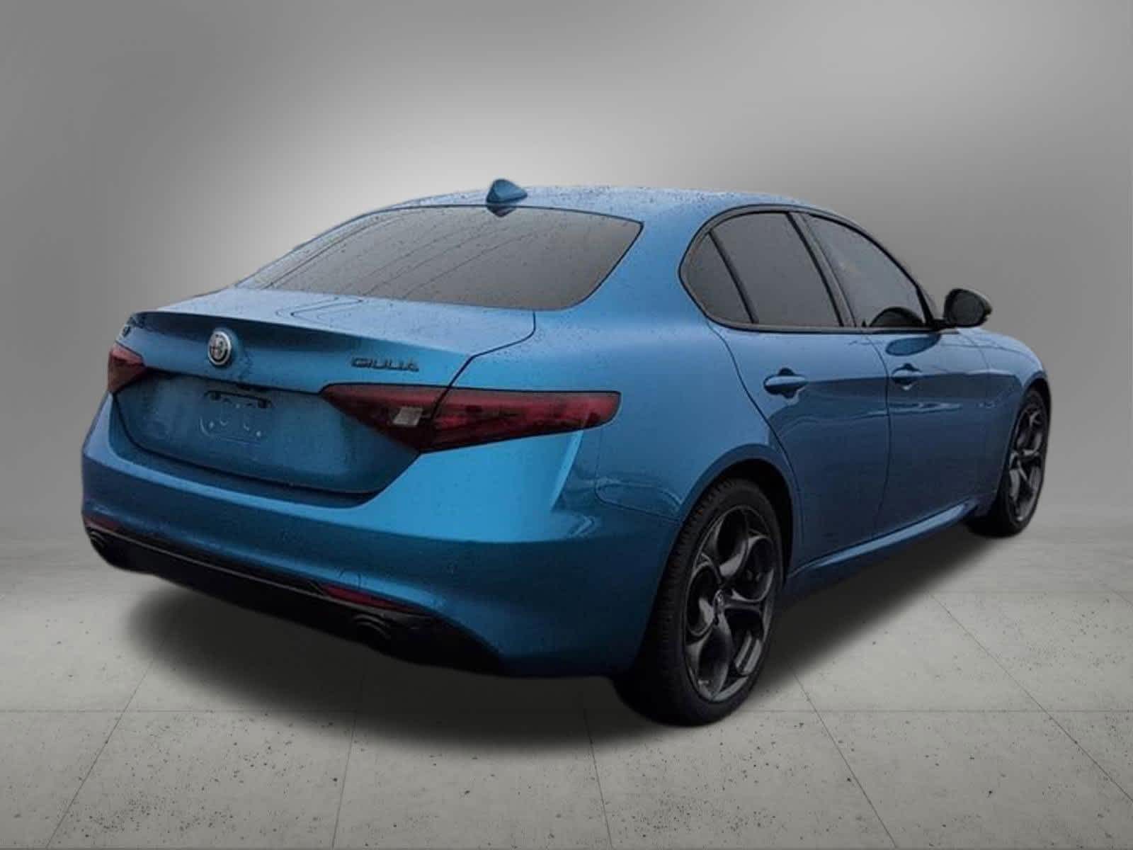Thumbnail: 2019 Alfa Romeo Giulia - 6
