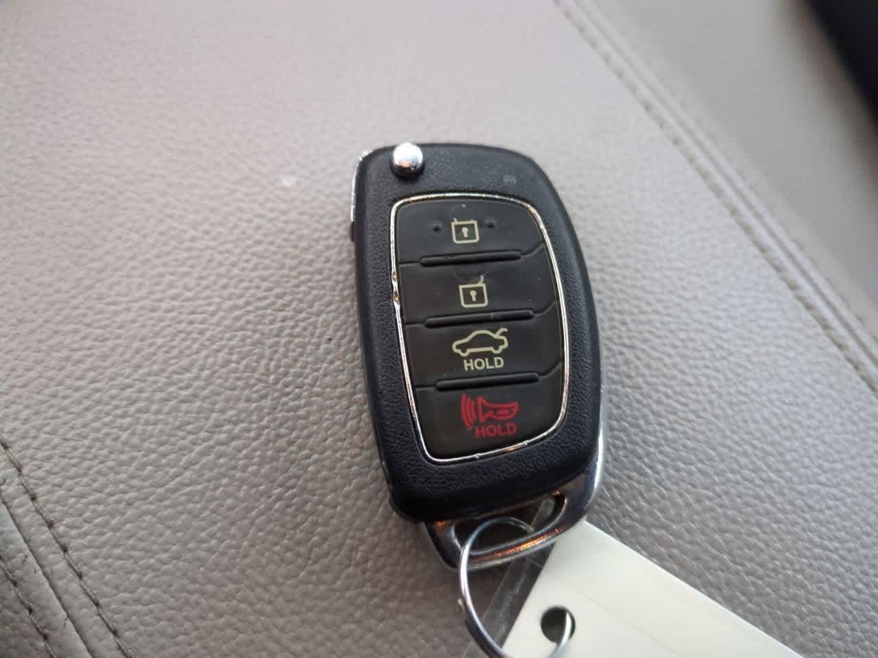 Thumbnail: 2017 Hyundai Sonata - 32