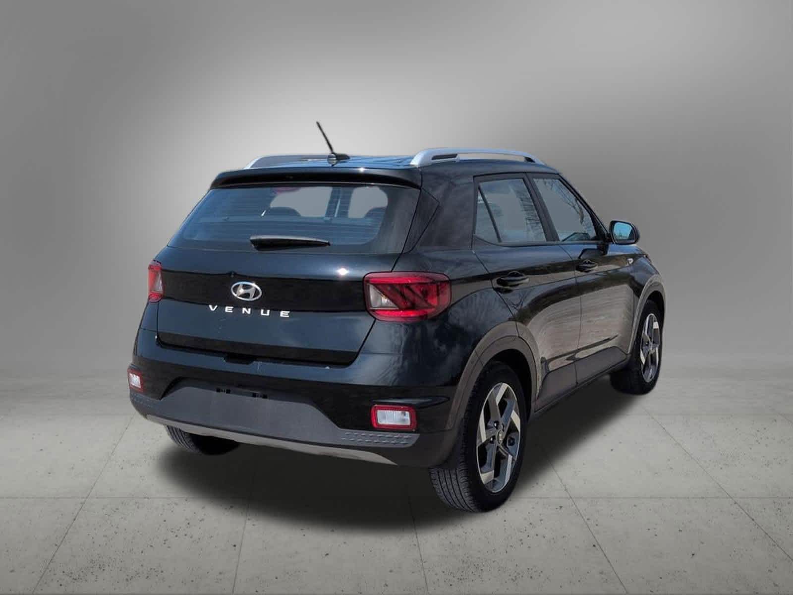 Thumbnail: 2023 Hyundai Venue - 6