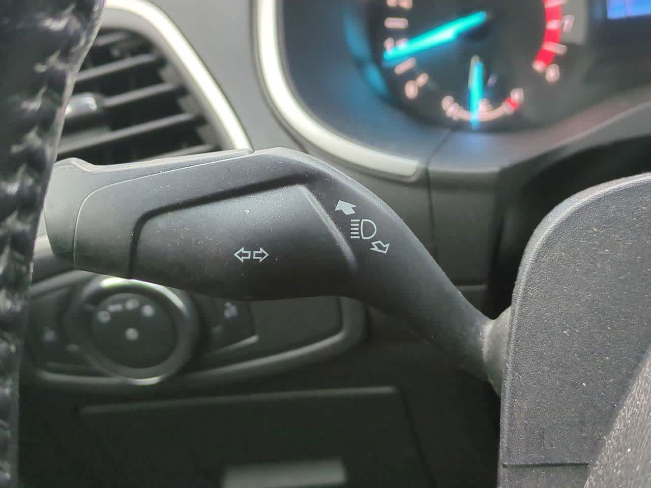 Thumbnail: 2015 Ford Edge - 26