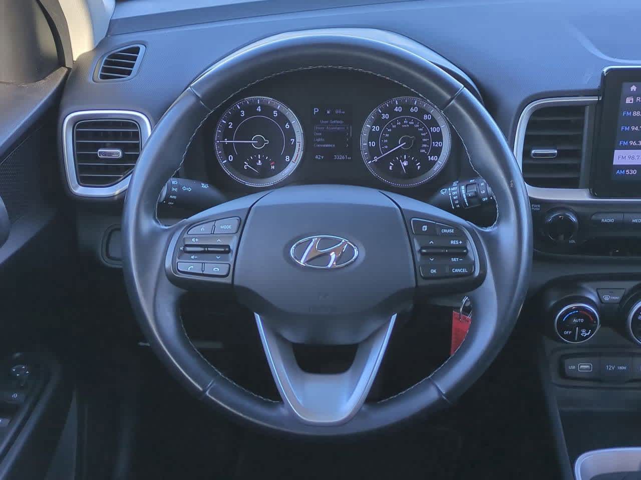 Thumbnail: 2022 Hyundai Venue - 23