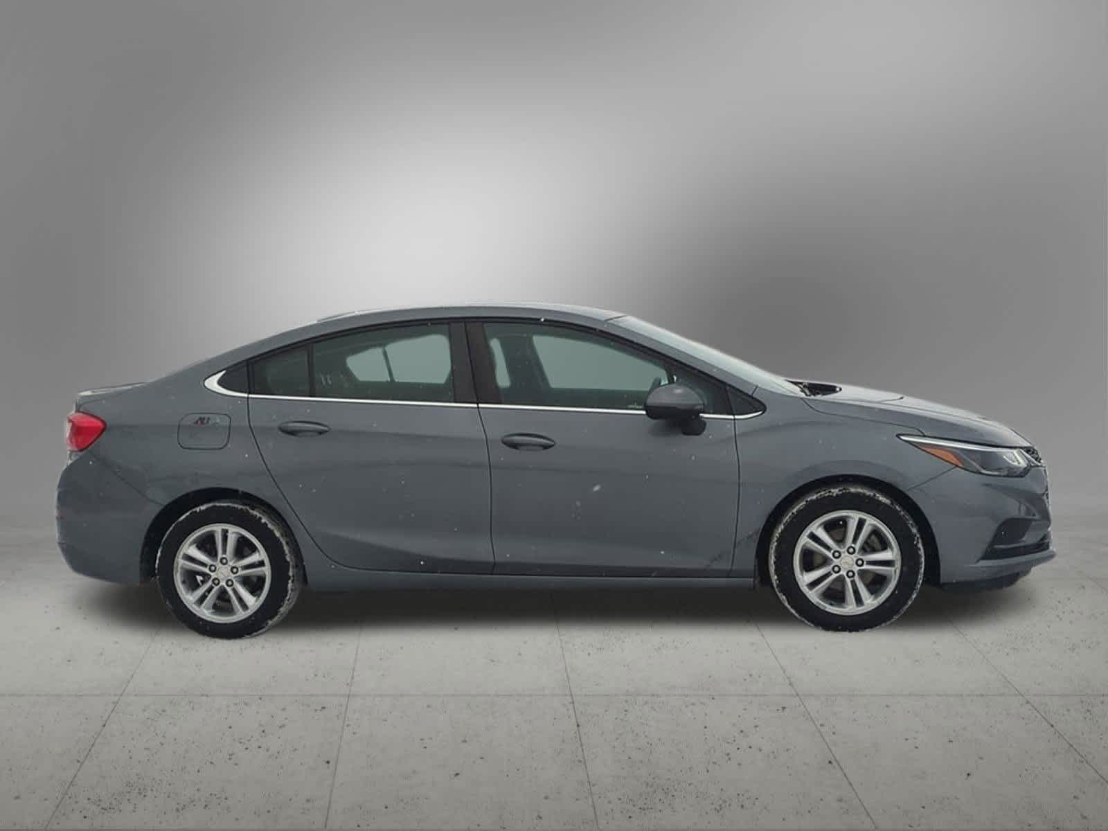 Thumbnail: 2018 Chevrolet Cruze - 7