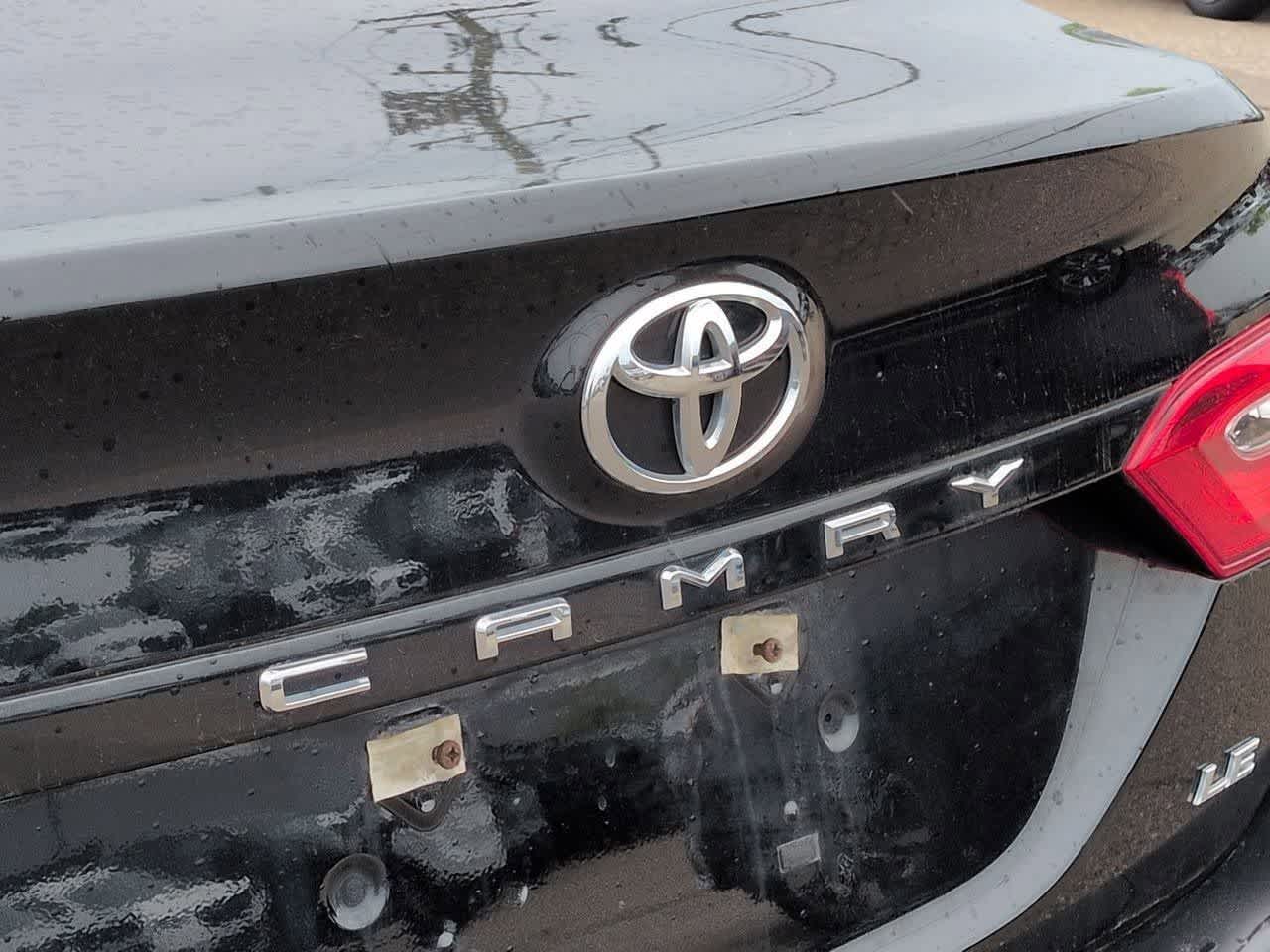 Thumbnail: 2020 Toyota Camry - 12