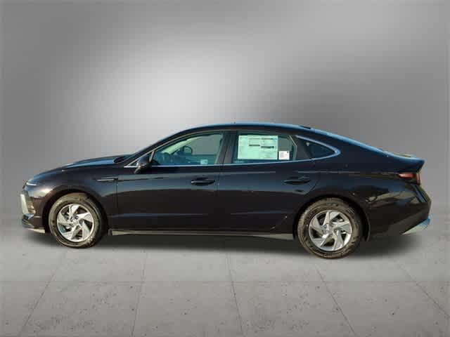 2025 Hyundai Sonata SE 3