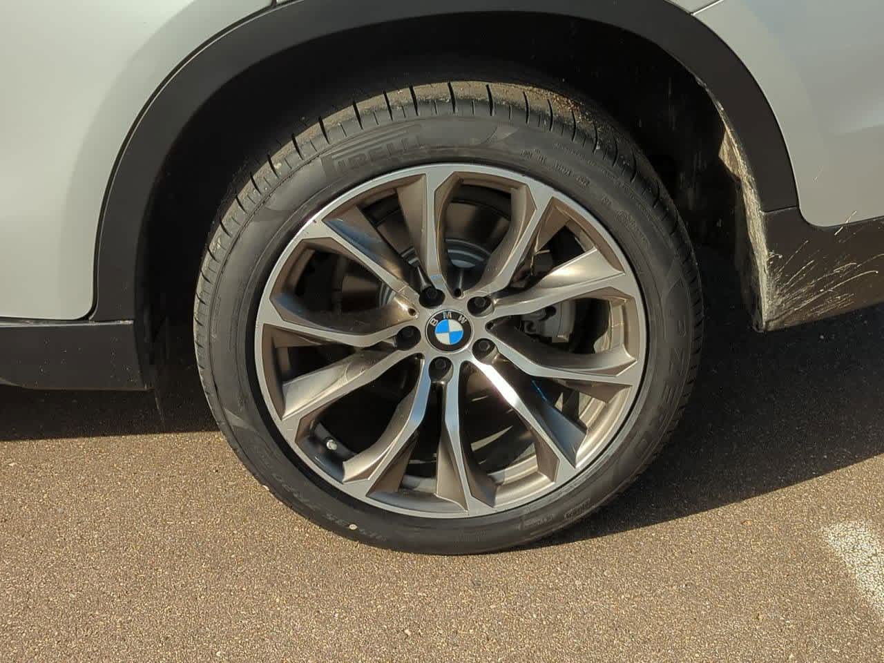 Thumbnail: 2019 BMW X6 - 13