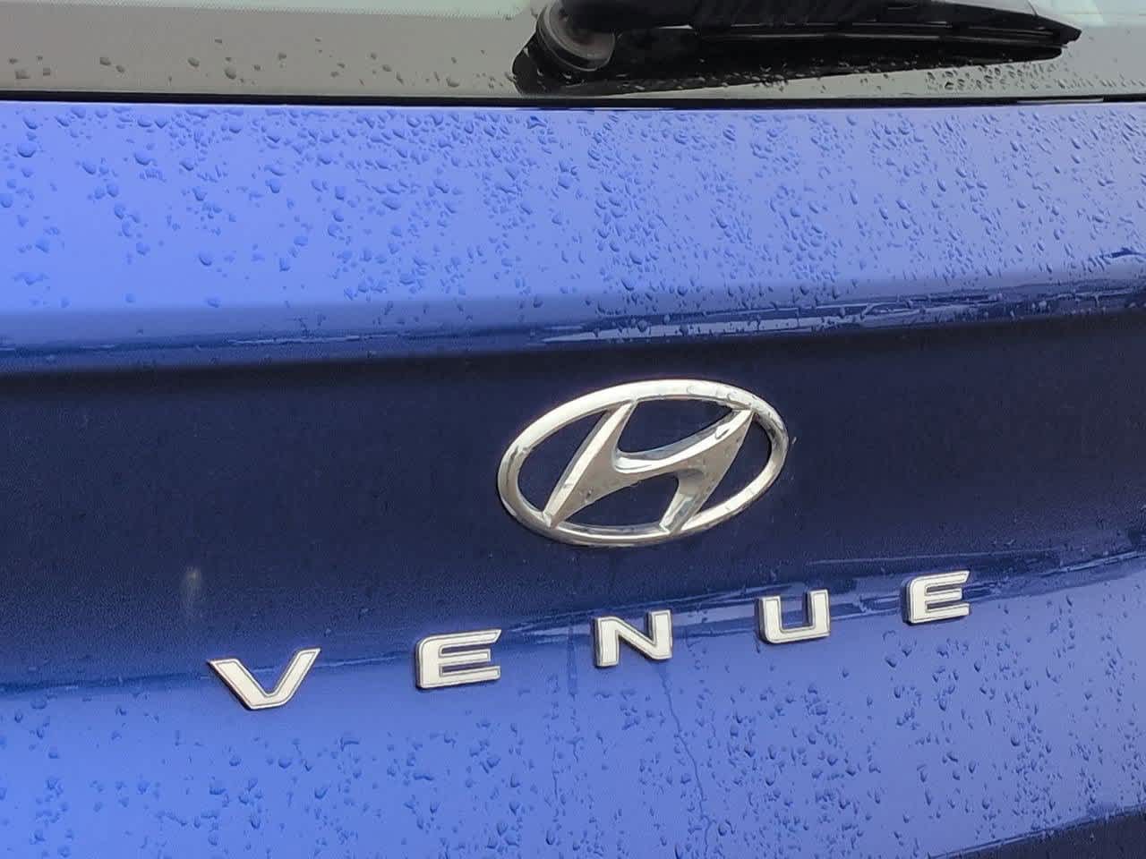 Thumbnail: 2023 Hyundai Venue - 12