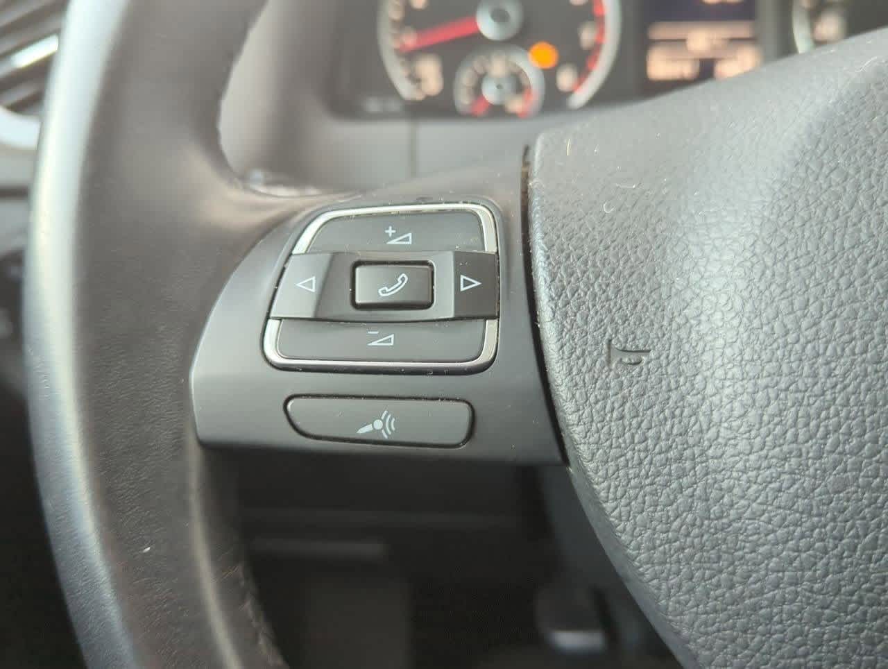 Thumbnail: 2016 Volkswagen Tiguan - 24
