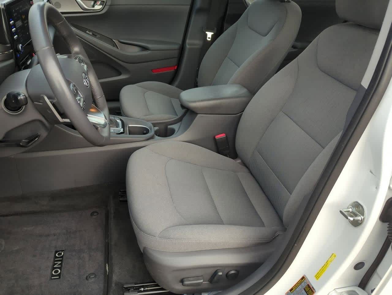 2022 Hyundai Ioniq SE 15