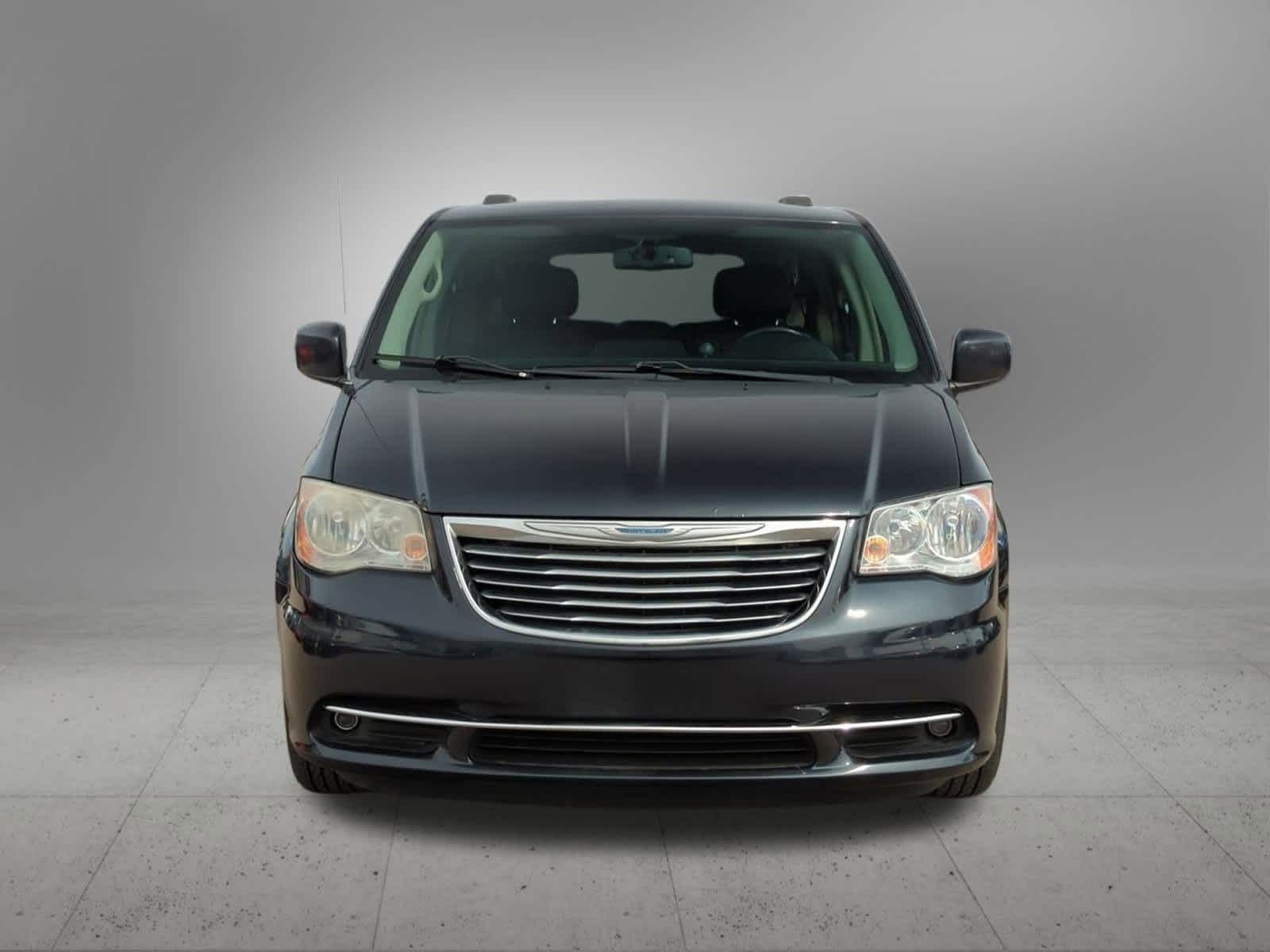 2014 Chrysler Town & Country Touring 9