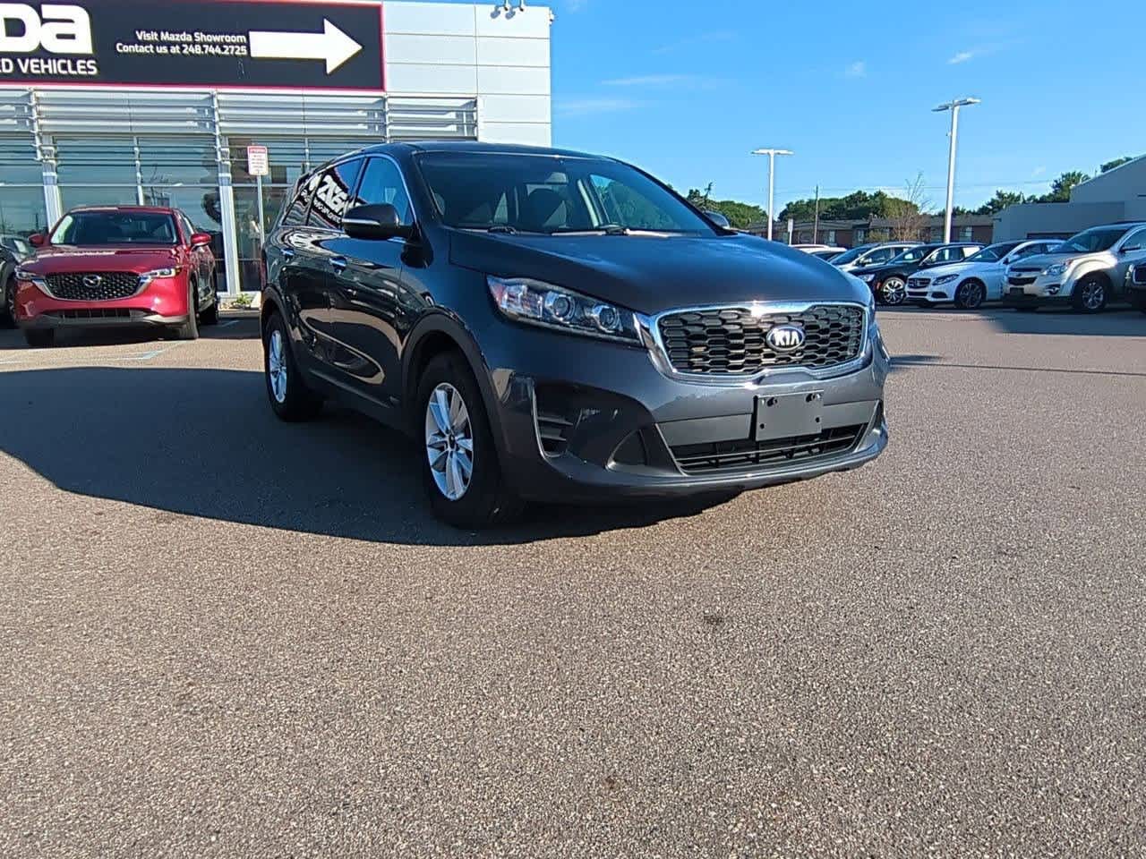 Thumbnail: 2019 Kia Sorento - 8