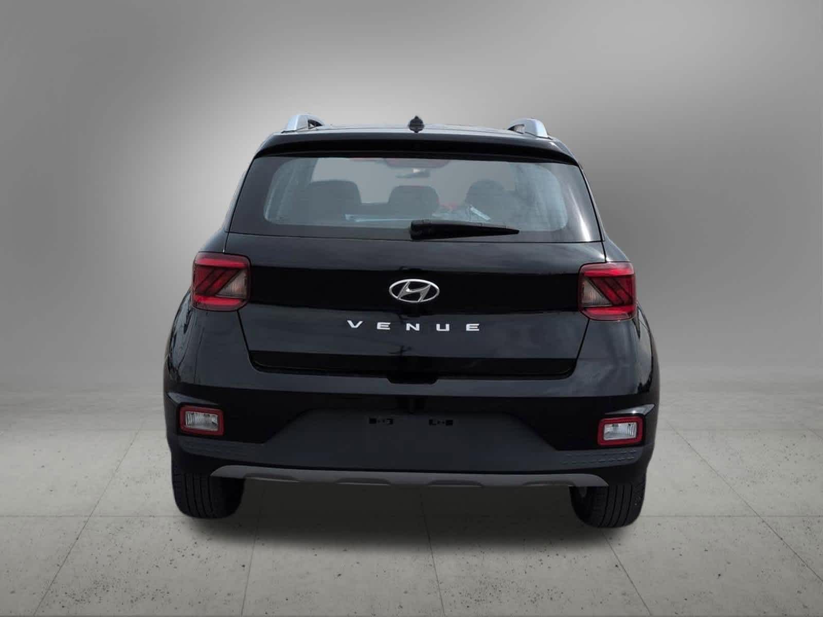 Thumbnail: 2023 Hyundai Venue - 5