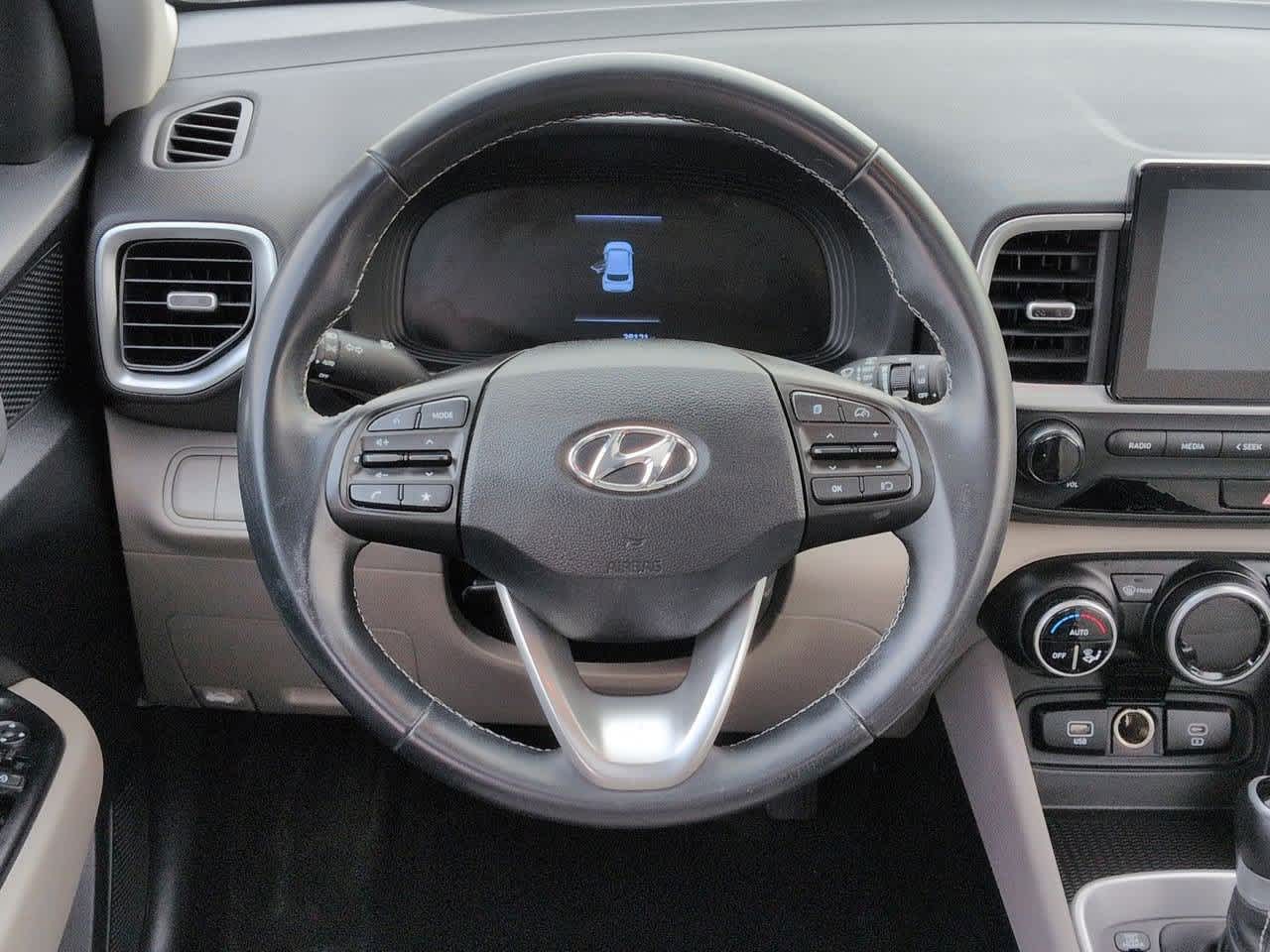 Thumbnail: 2023 Hyundai Venue - 23