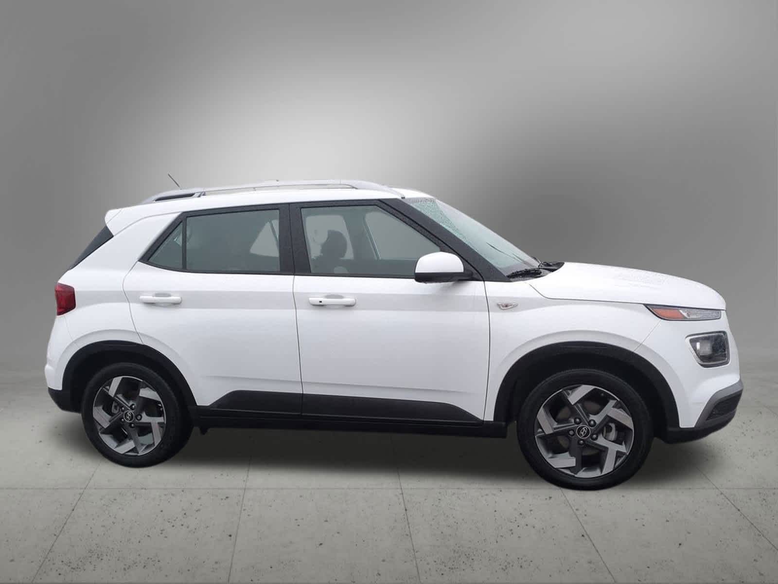 Thumbnail: 2024 Hyundai Venue - 7