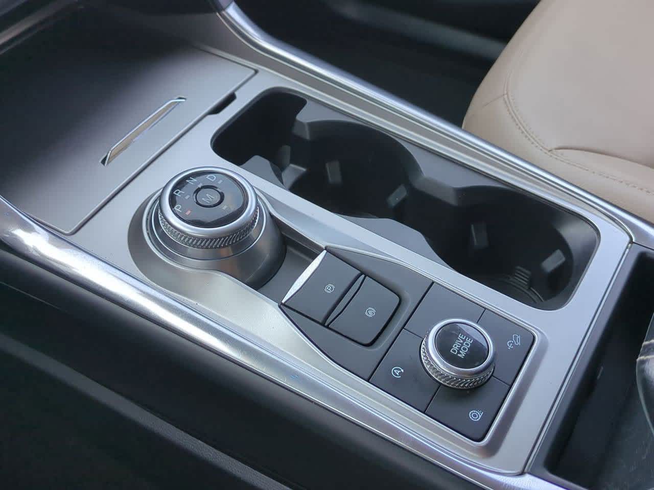 Thumbnail: 2020 Ford Explorer - 29