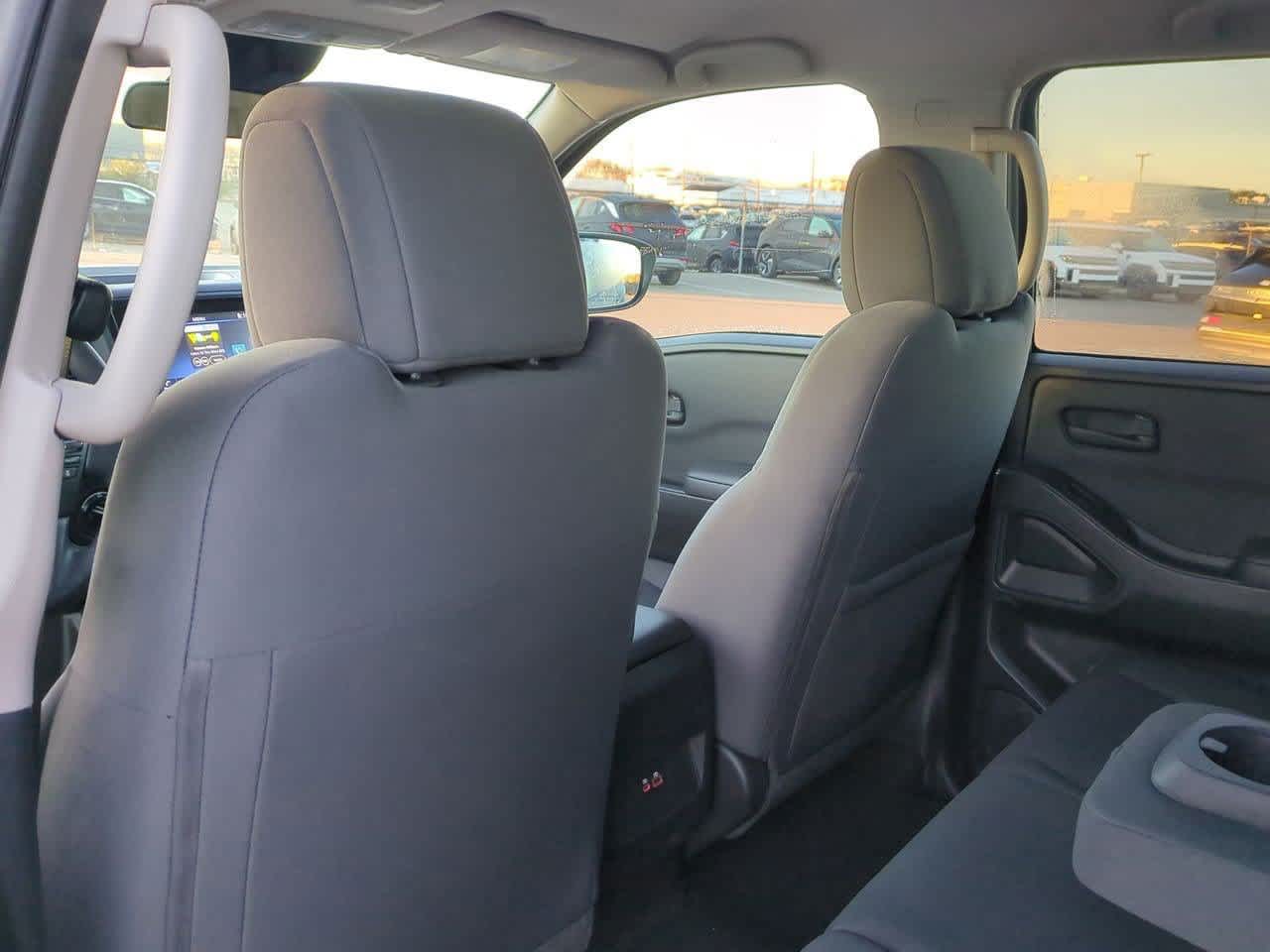 Thumbnail: 2022 Nissan Frontier - 17