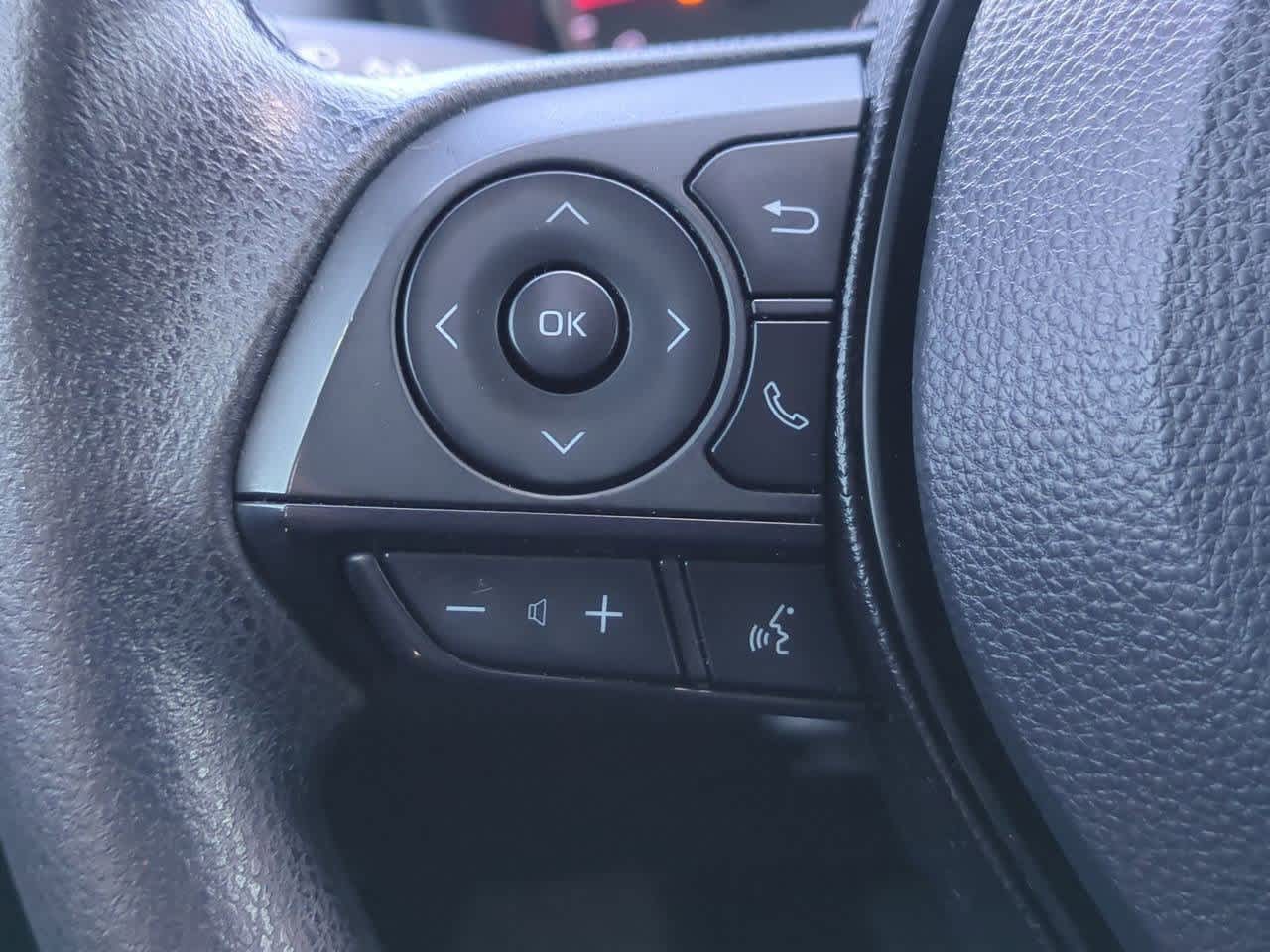 Thumbnail: 2020 Toyota RAV4 - 21