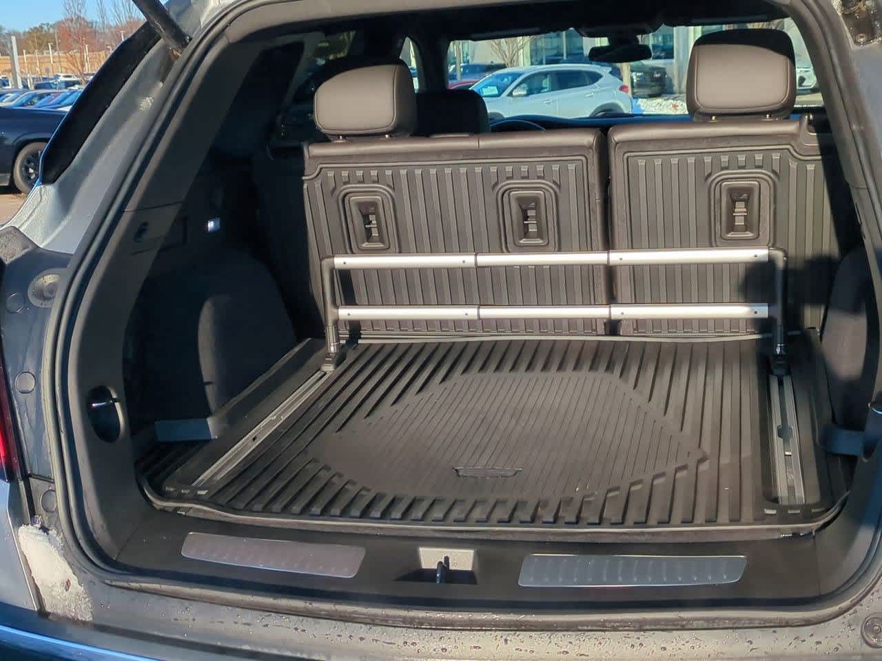 Thumbnail: 2024 Cadillac XT5 - 35