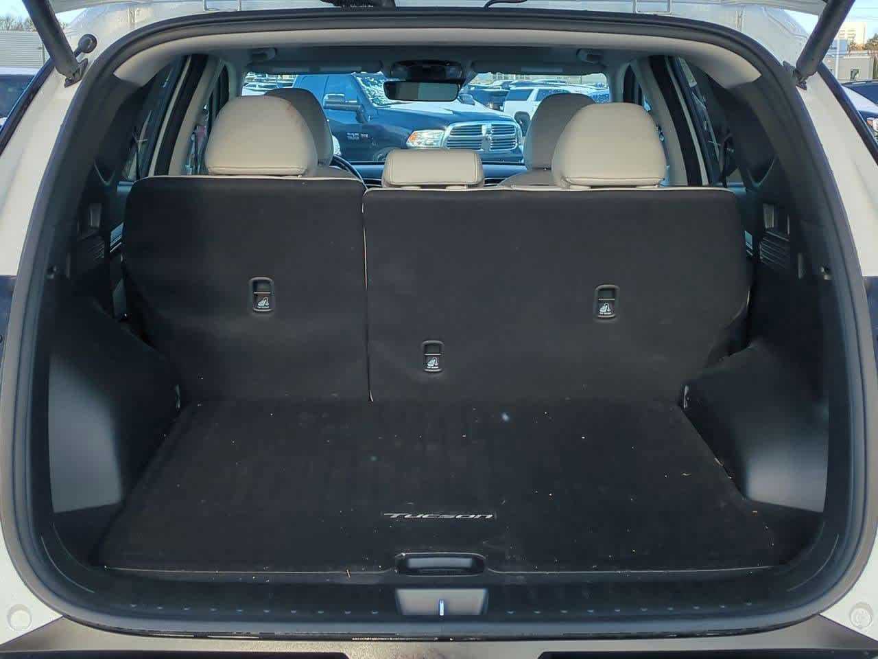 Thumbnail: 2023 Hyundai Tucson - 33