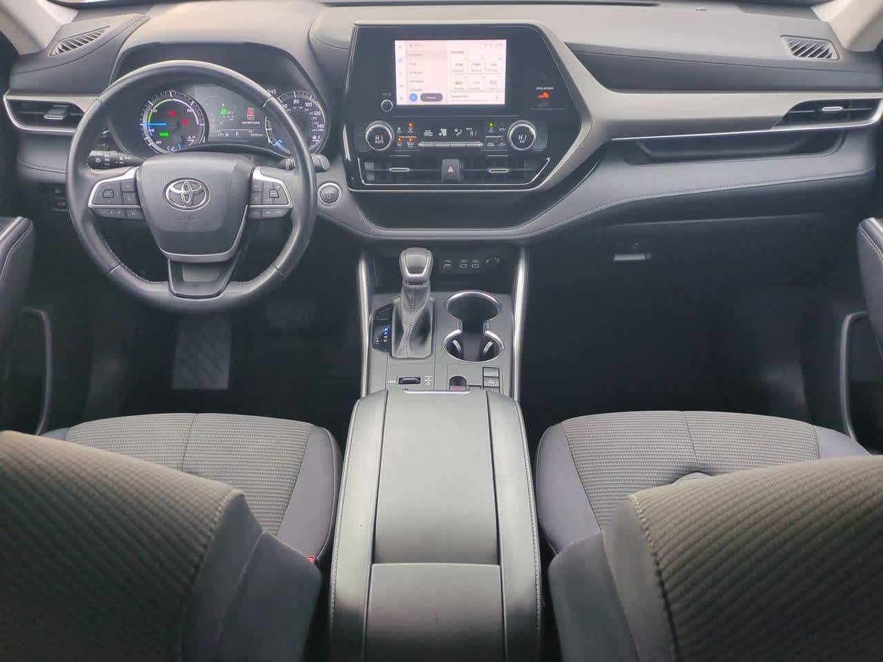 Thumbnail: 2023 Toyota Highlander - 14