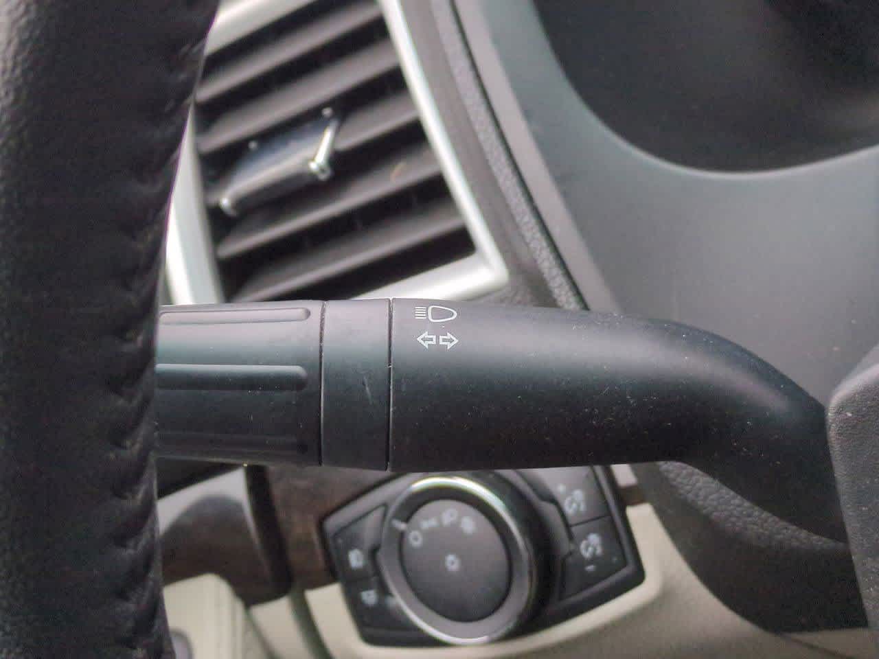 Thumbnail: 2015 Ford Explorer - 27