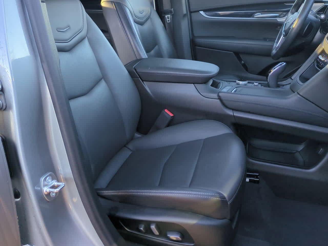 Thumbnail: 2024 Cadillac XT5 - 22