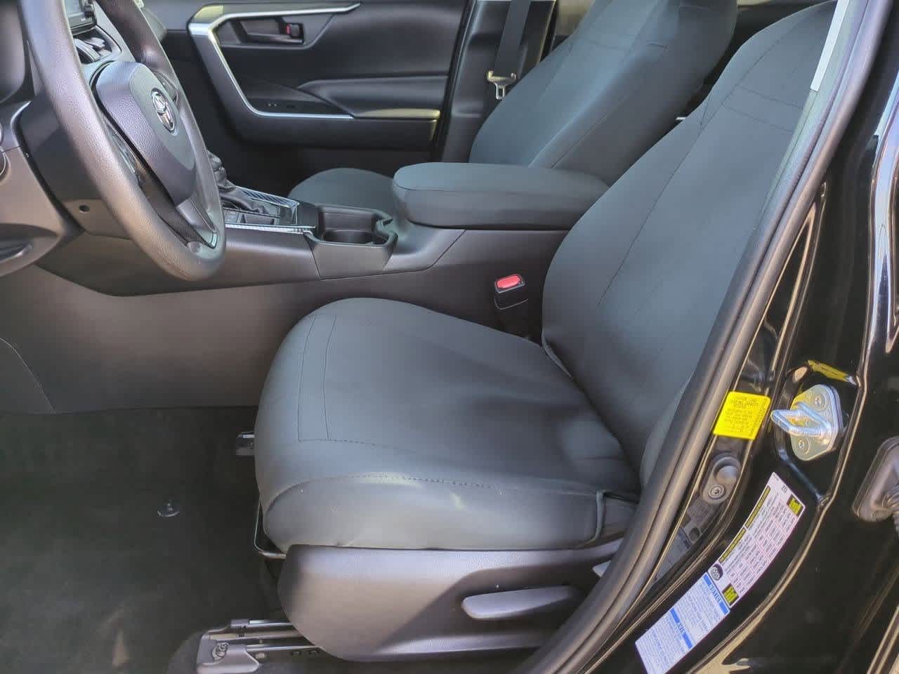 Thumbnail: 2020 Toyota RAV4 - 14