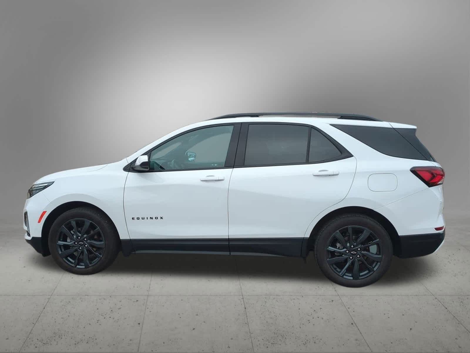 Thumbnail: 2022 Chevrolet Equinox - 3