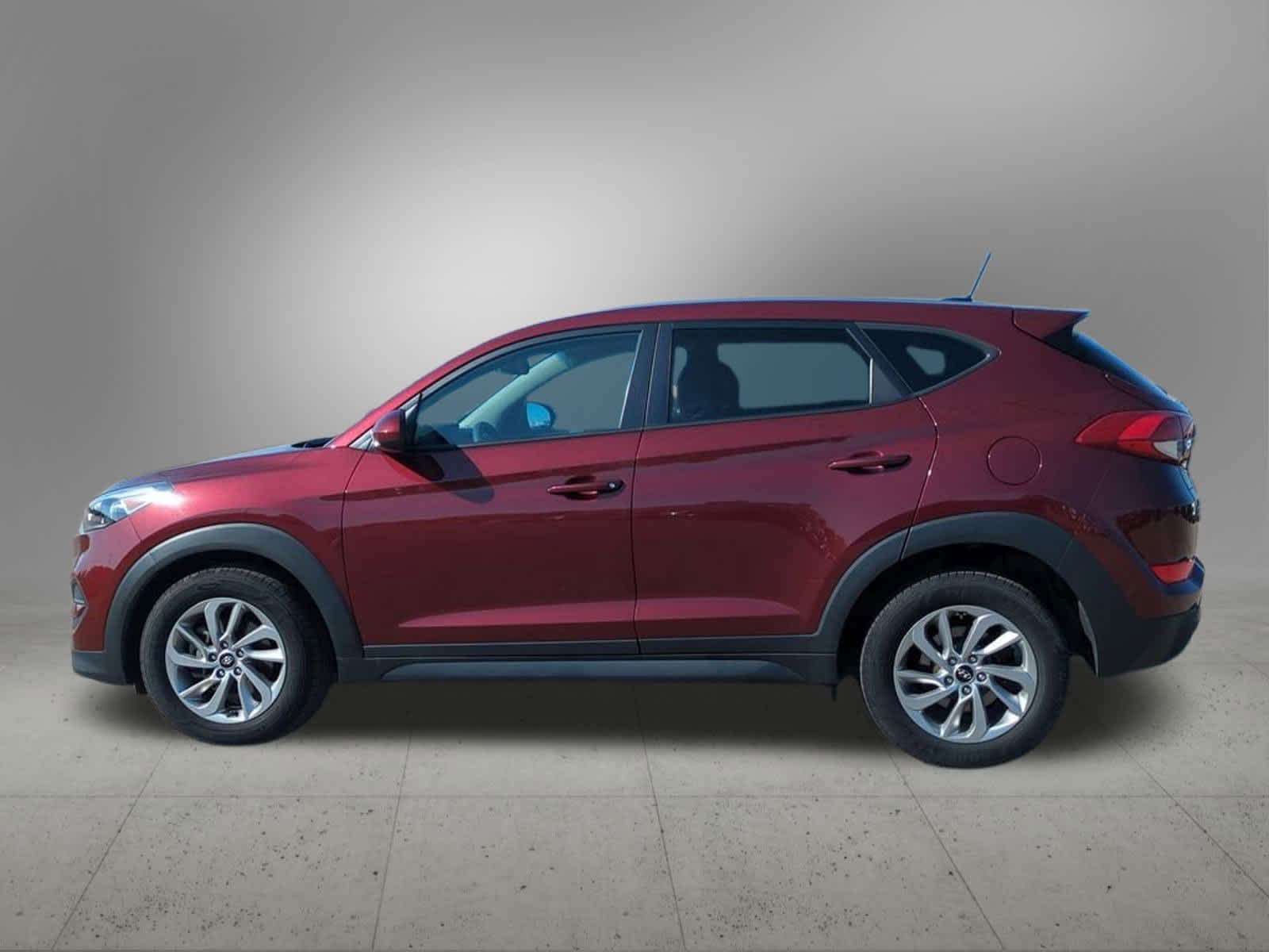 Thumbnail: 2016 Hyundai Tucson - 3