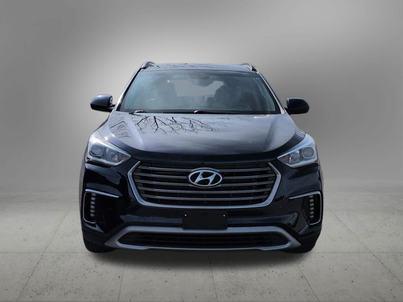 Thumbnail: 2017 Hyundai Santa Fe - 9