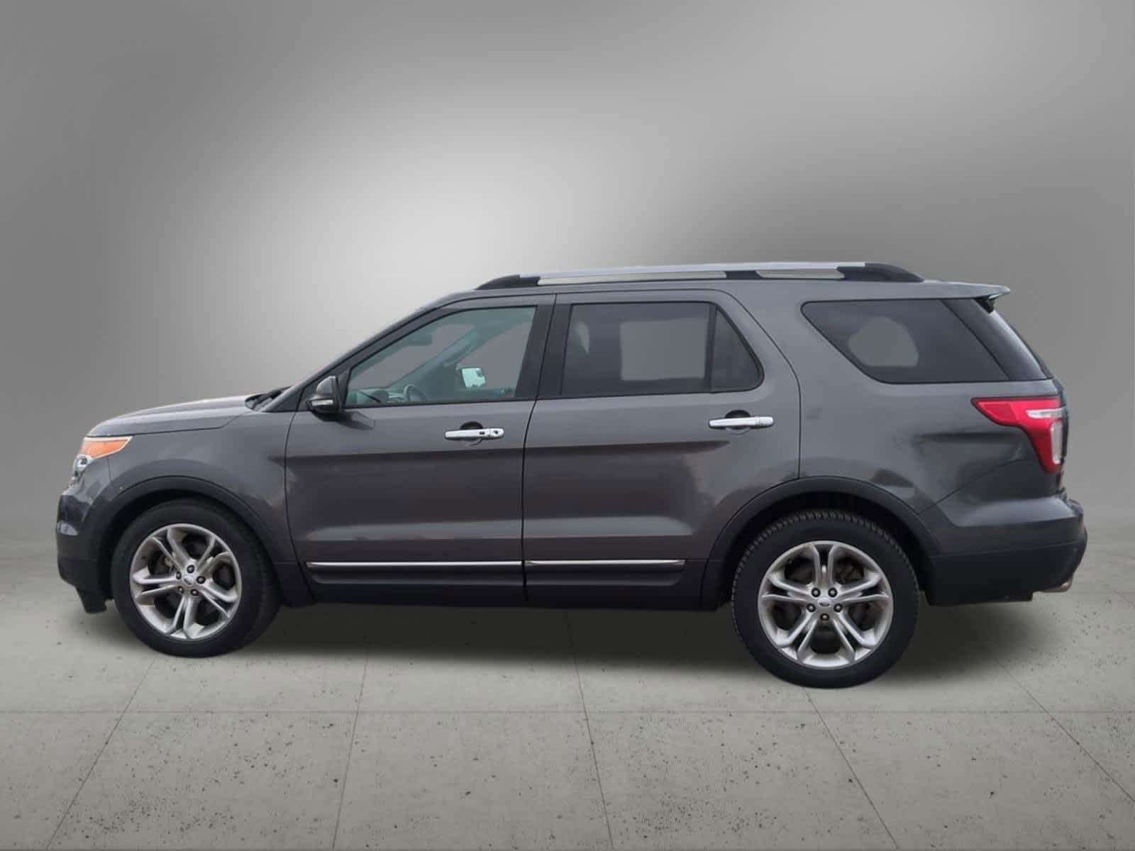Thumbnail: 2015 Ford Explorer - 3