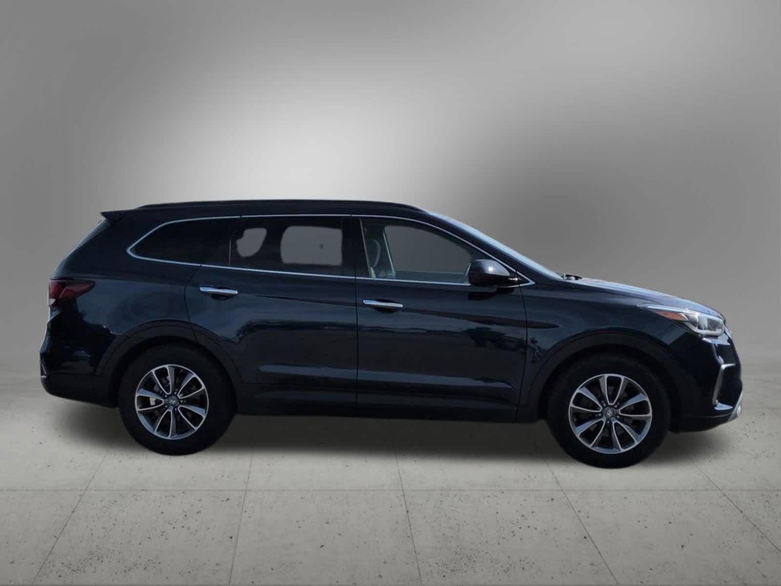 Thumbnail: 2017 Hyundai Santa Fe - 7