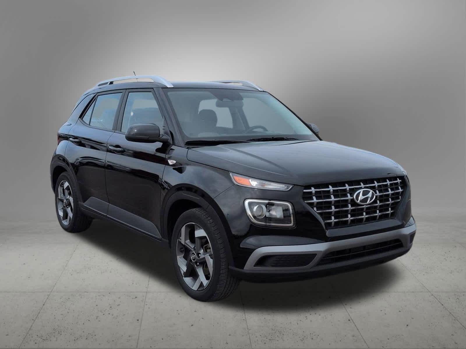 Thumbnail: 2023 Hyundai Venue - 8