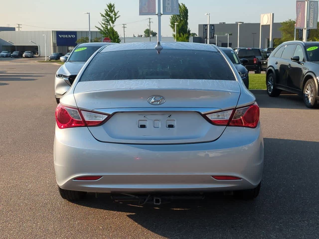 Thumbnail: 2011 Hyundai Sonata - 5