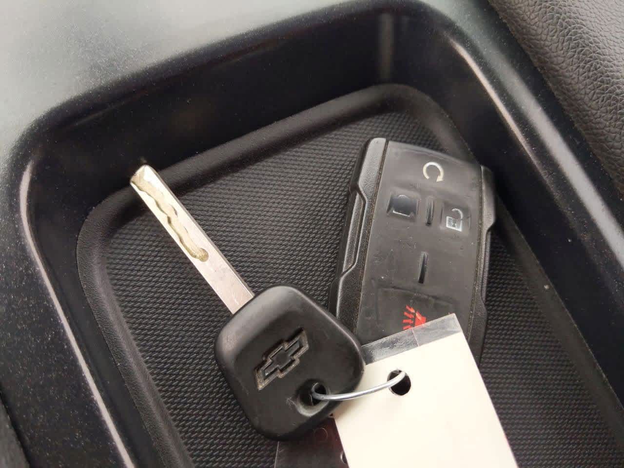 Thumbnail: 2017 Chevrolet Silverado 1500 - 33