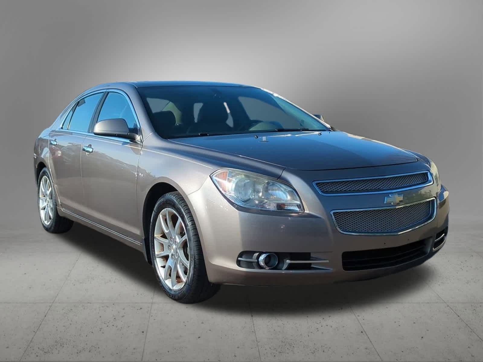Thumbnail: 2010 Chevrolet Malibu - 8
