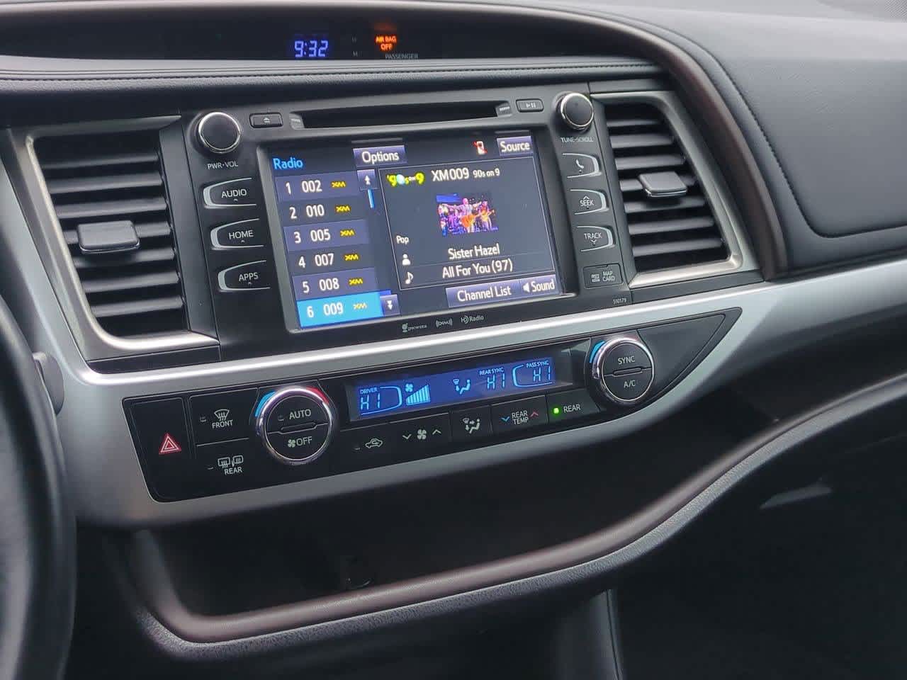 Thumbnail: 2017 Toyota Highlander - 28