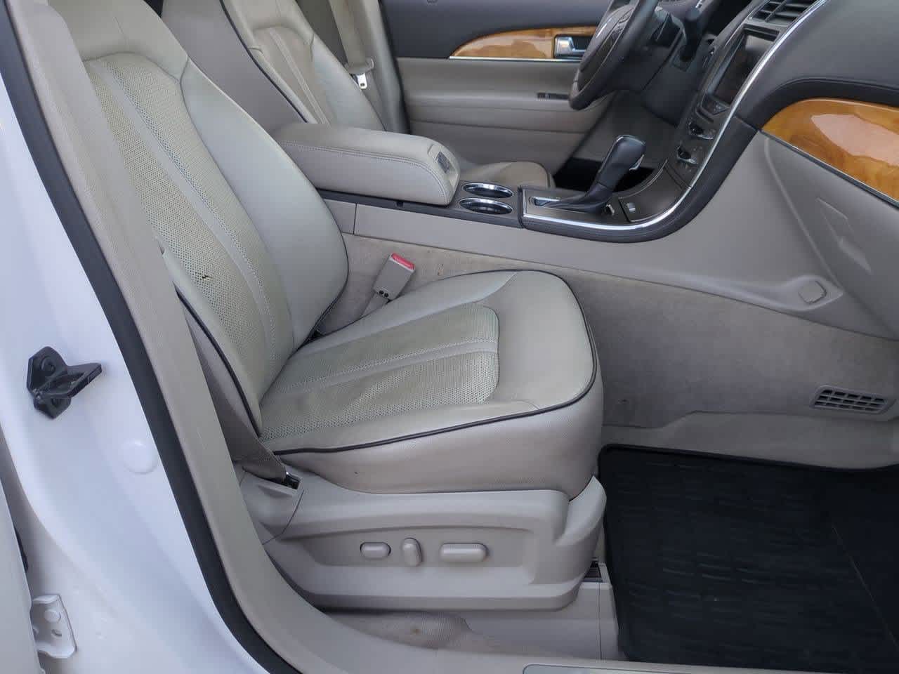 Thumbnail: 2013 Lincoln MKX - 22