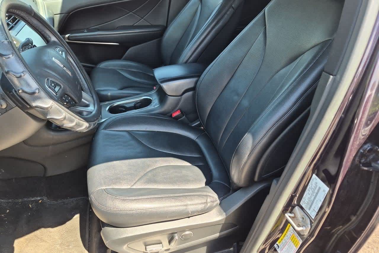 Thumbnail: 2015 Lincoln MKC - 15