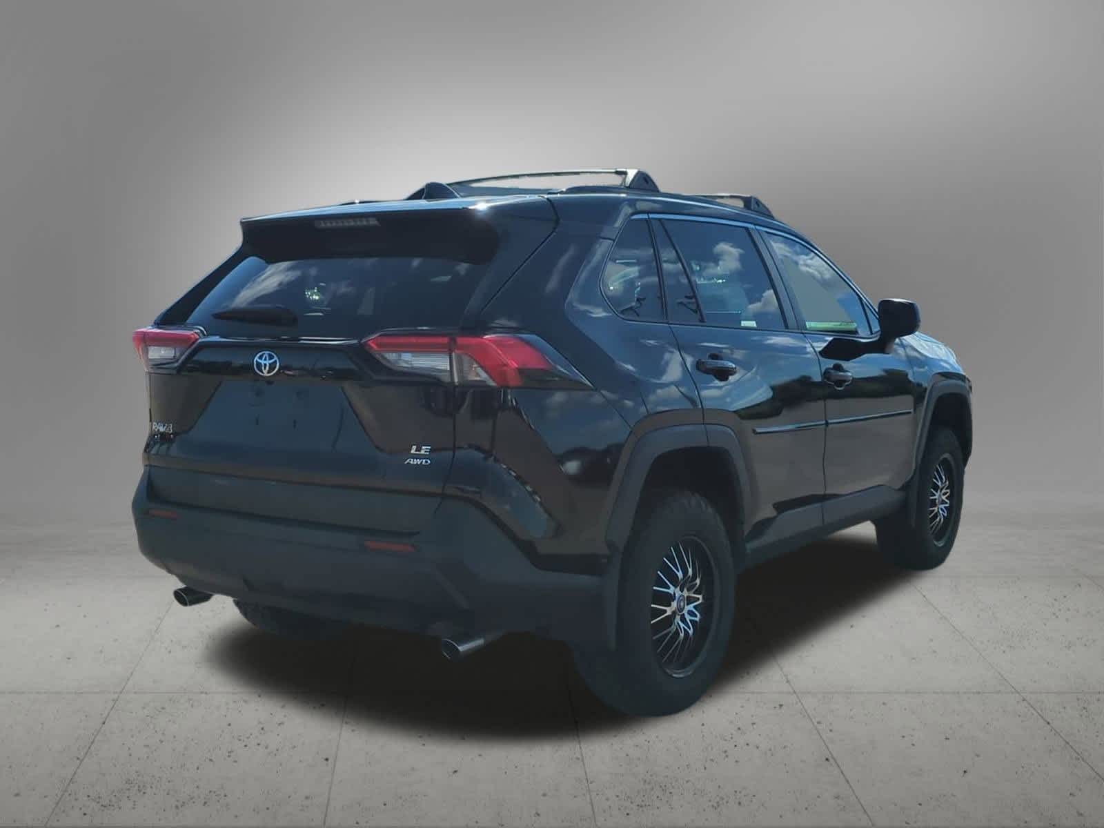 Thumbnail: 2020 Toyota RAV4 - 6