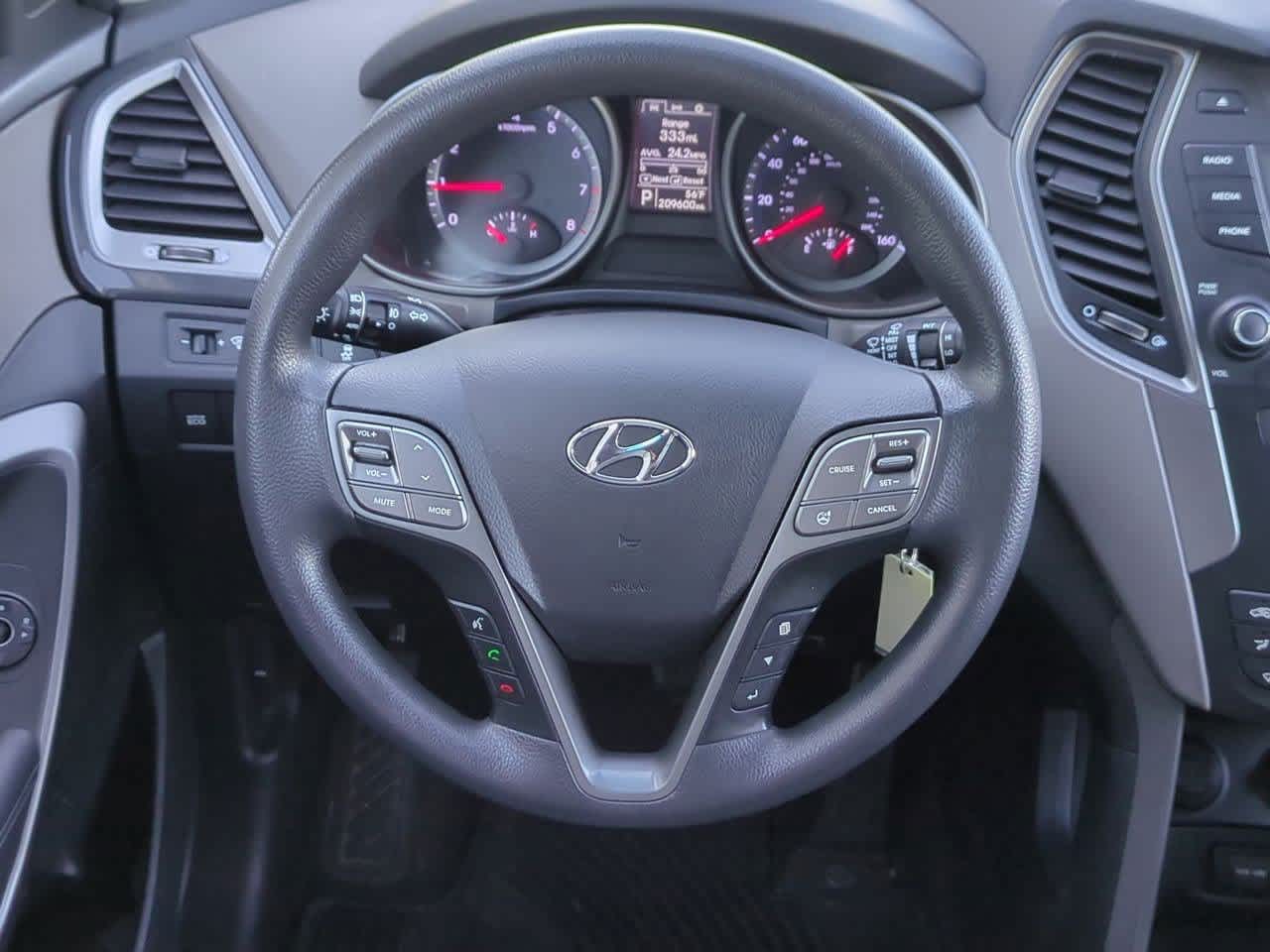 Thumbnail: 2016 Hyundai Santa Fe - 21