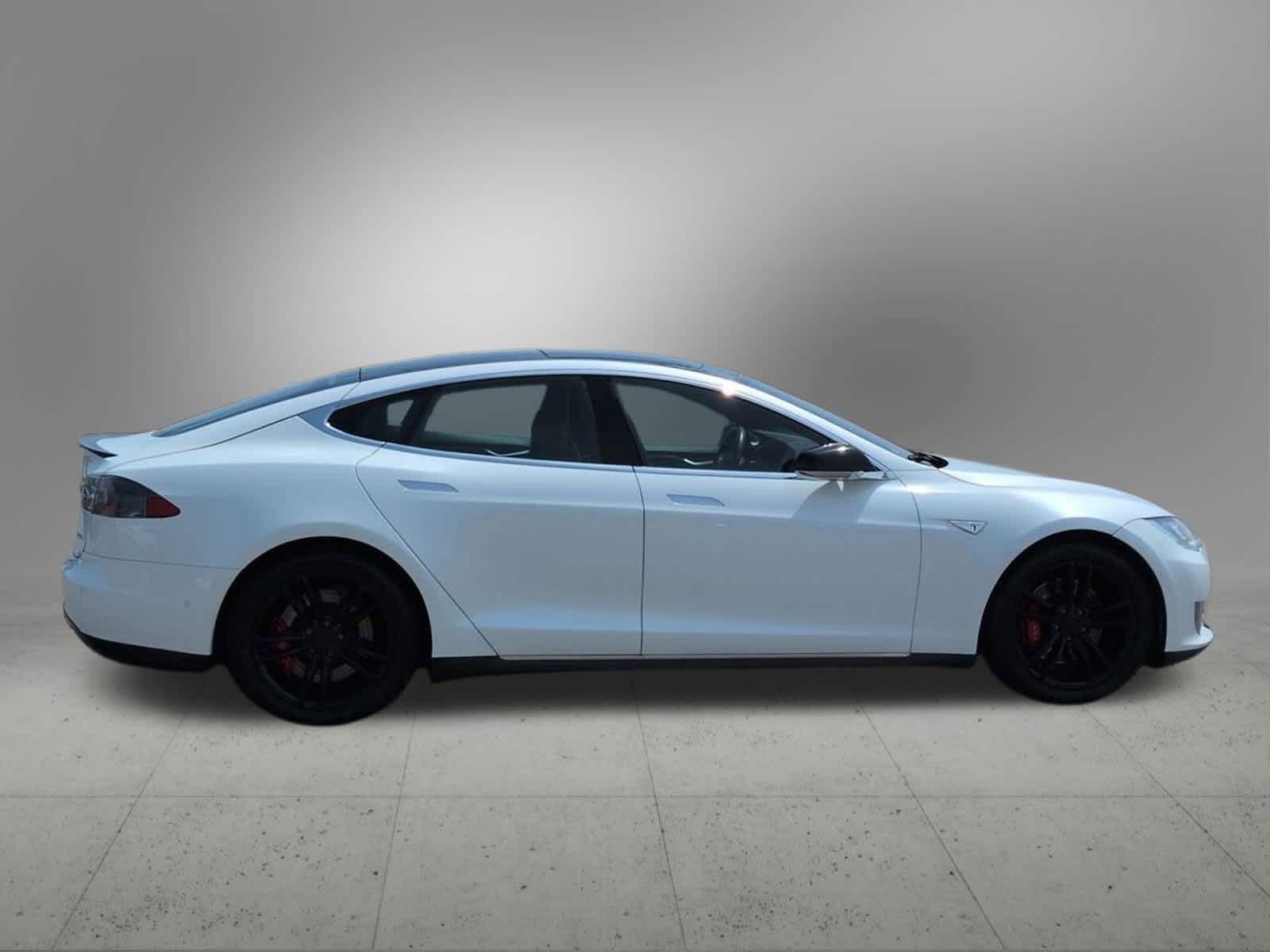 Thumbnail: 2015 Tesla Model S - 7