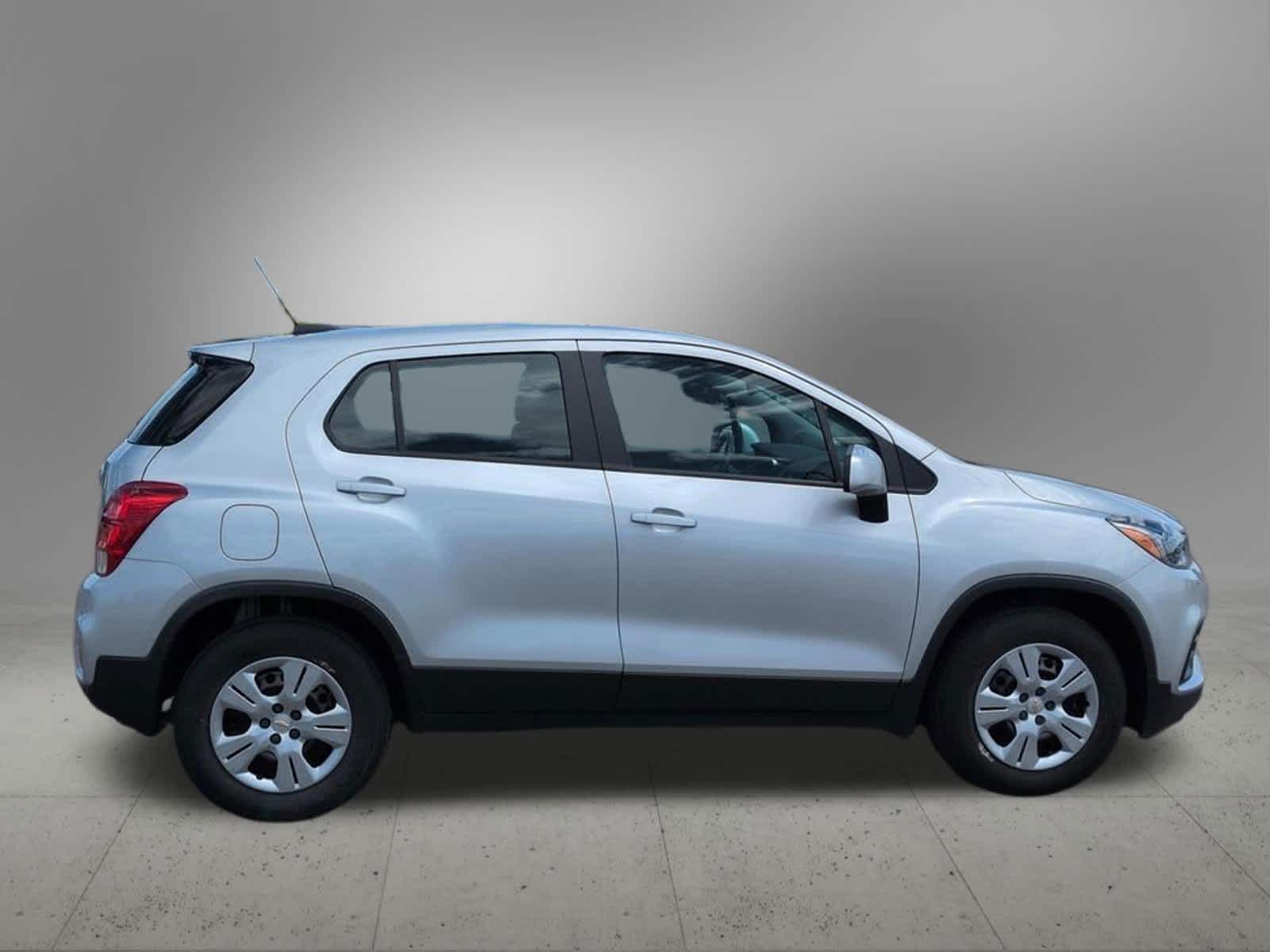 Thumbnail: 2018 Chevrolet Trax - 7