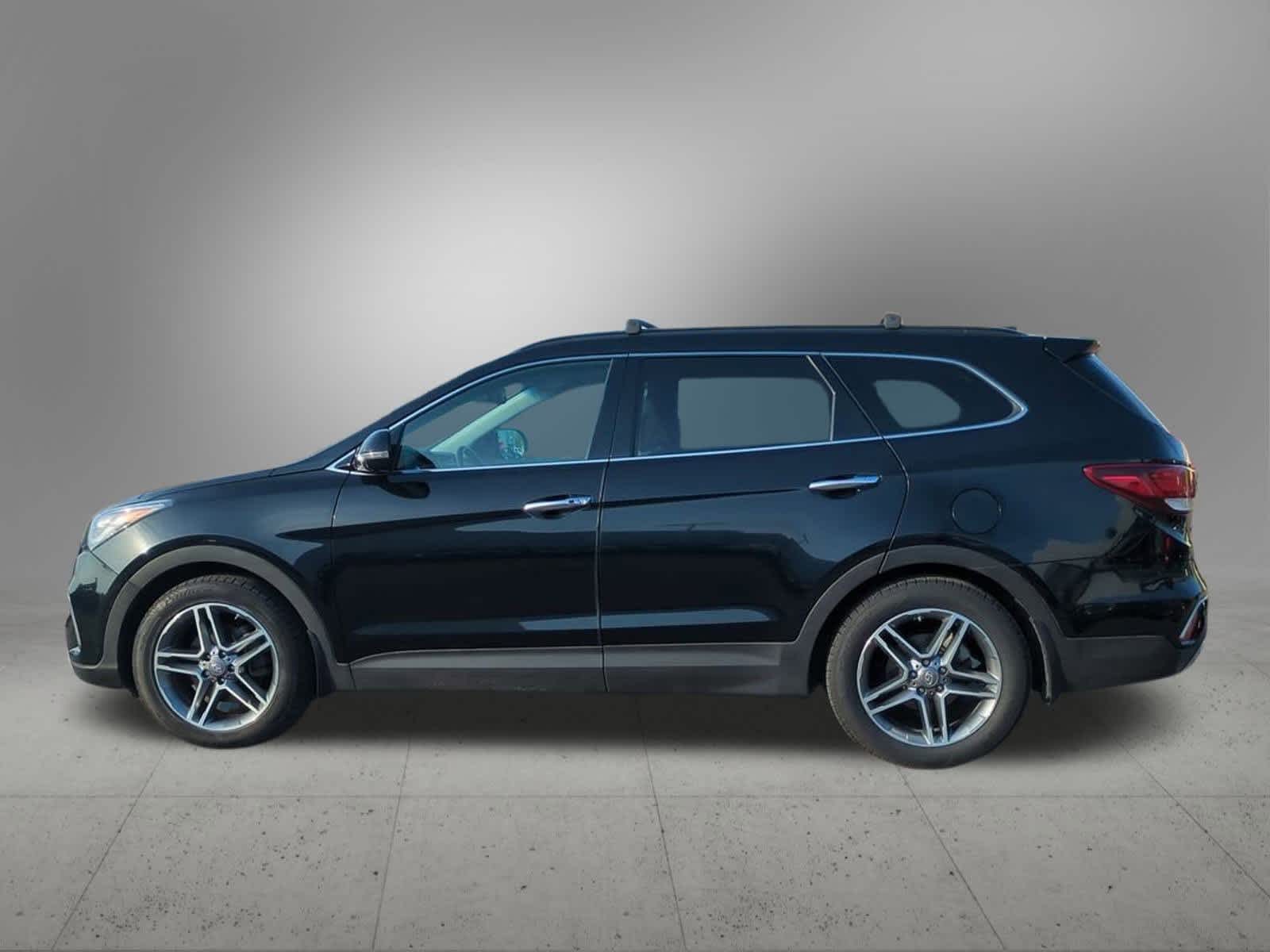 Thumbnail: 2017 Hyundai Santa Fe - 3